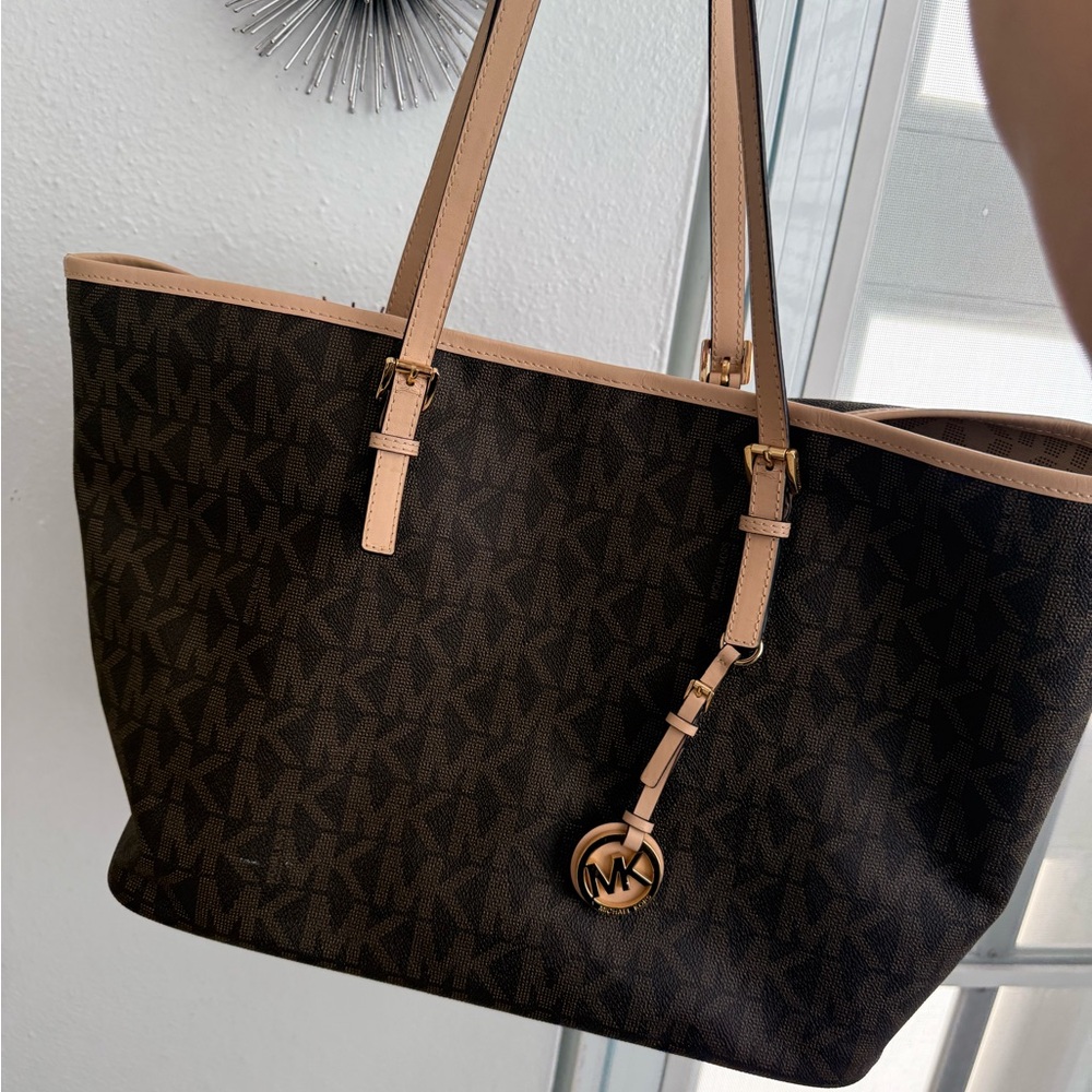 Michael Kors Jet Set Travel